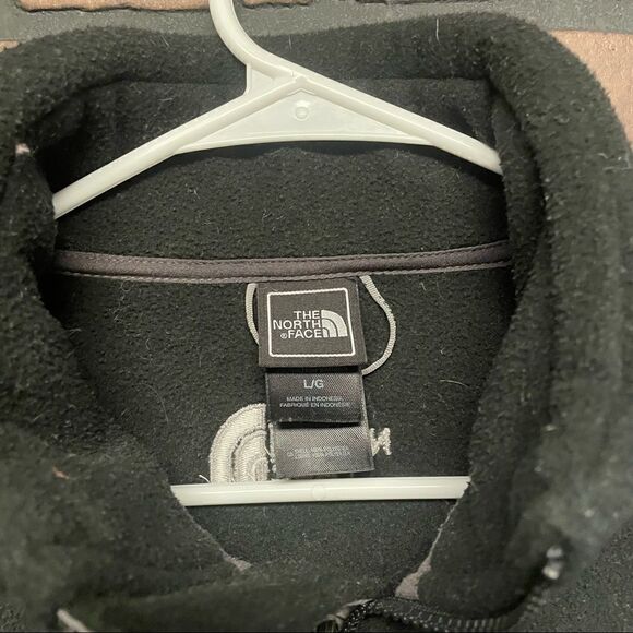 The North Face Womens Fleece Jacket - Picture 4 of 5